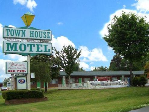 Town House Motel Tupelo Exterior photo